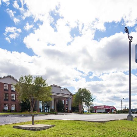 Best Western Lake Cumberland Inn Monticello Bagian luar foto