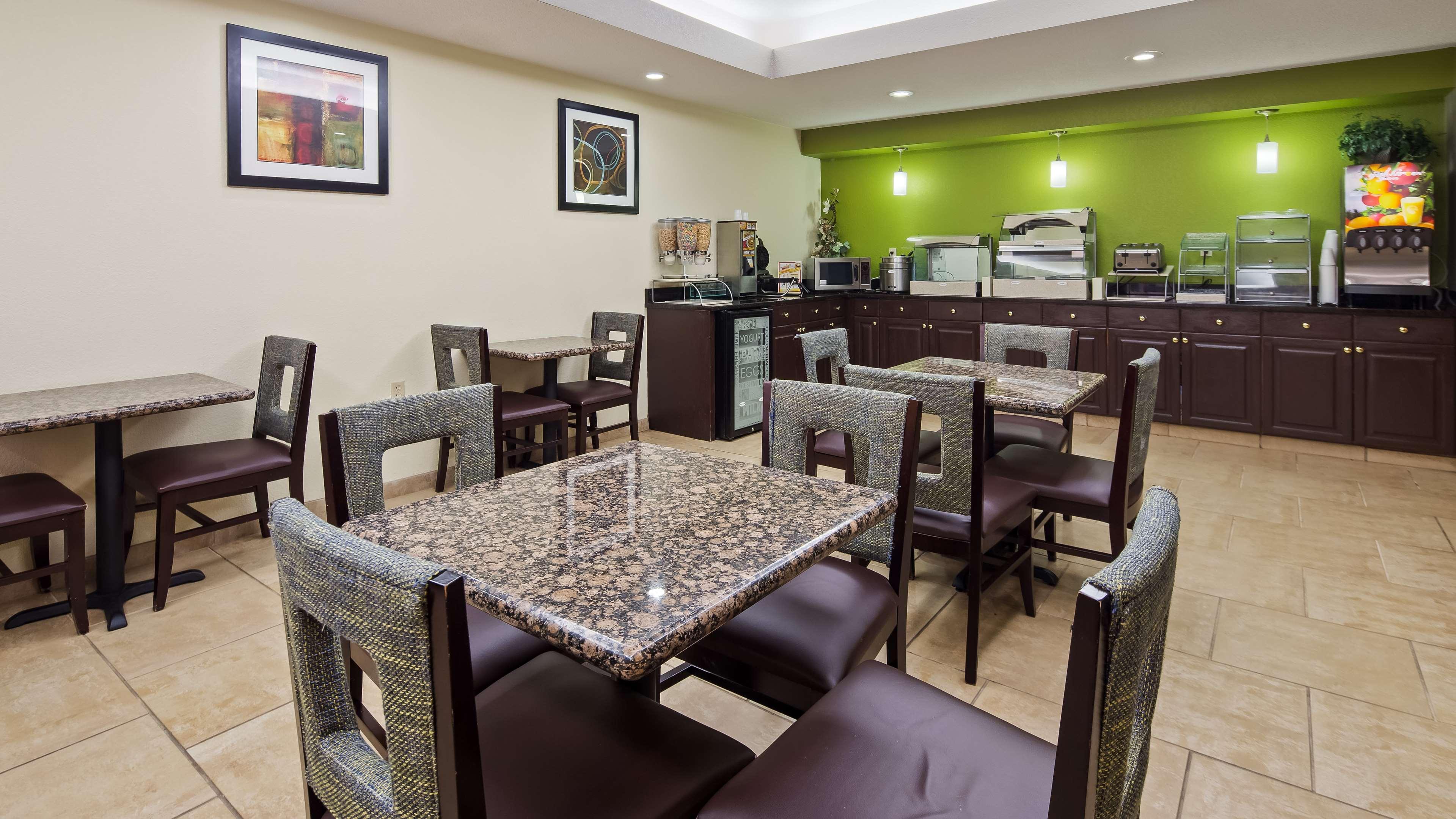 Best Western Lake Cumberland Inn Monticello Bagian luar foto