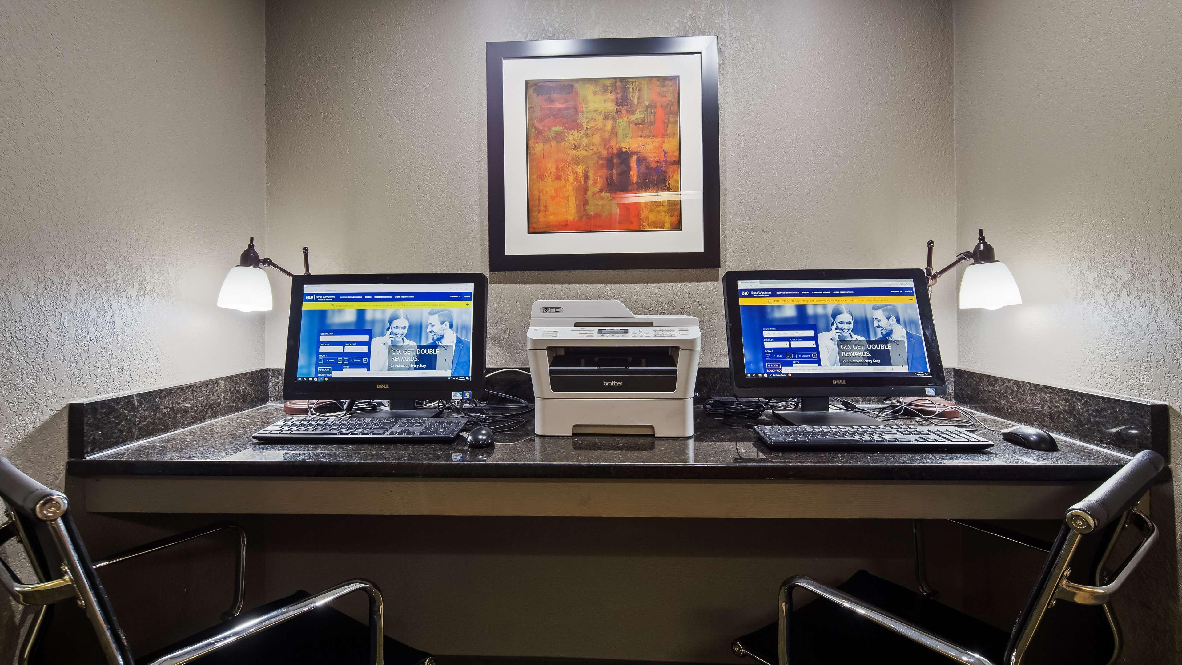 Best Western Lake Cumberland Inn Monticello Bagian luar foto