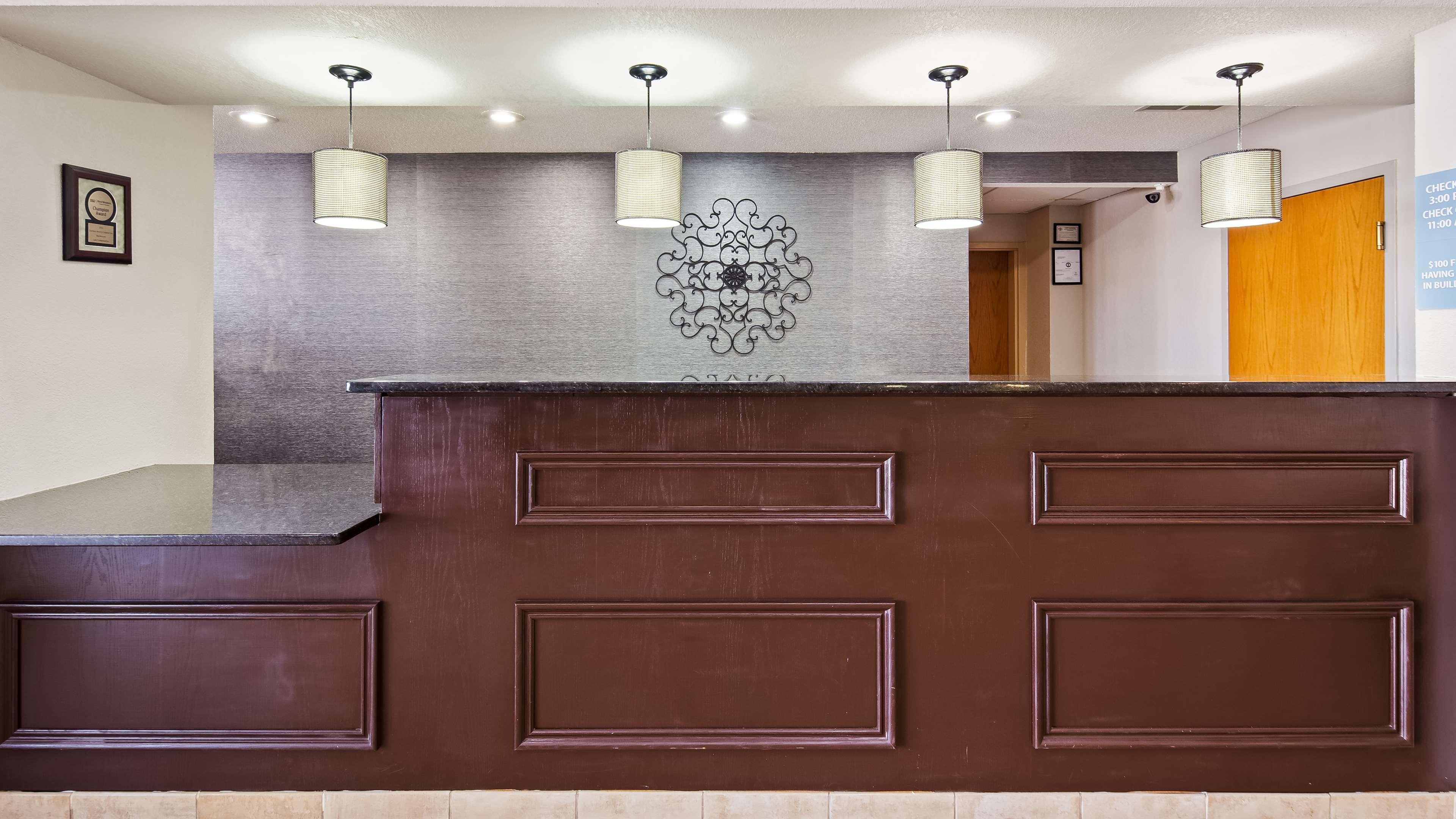 Best Western Lake Cumberland Inn Monticello Bagian luar foto